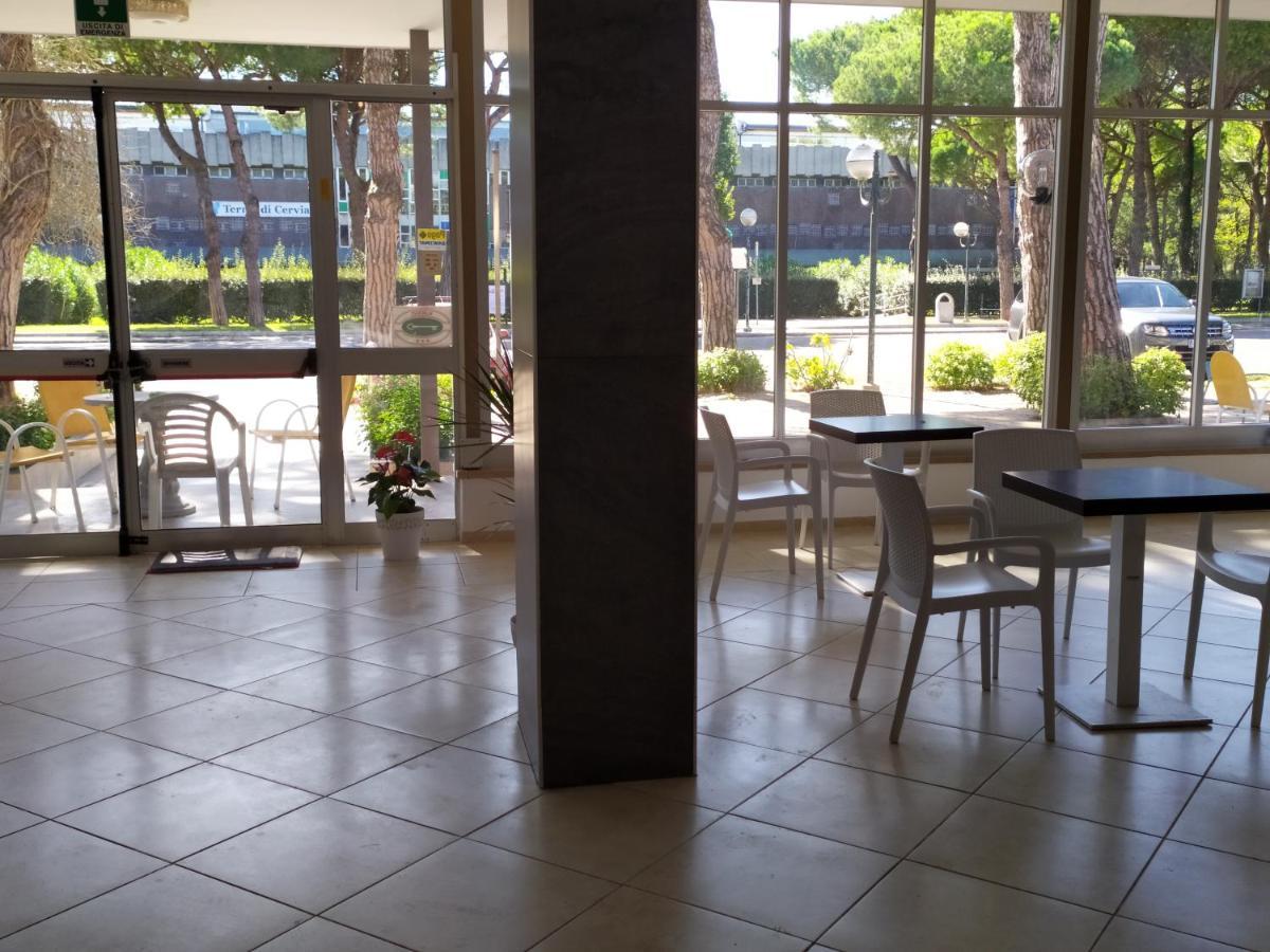 Hotel Madonna Del Pino แชร์เวีย ภายนอก รูปภาพ