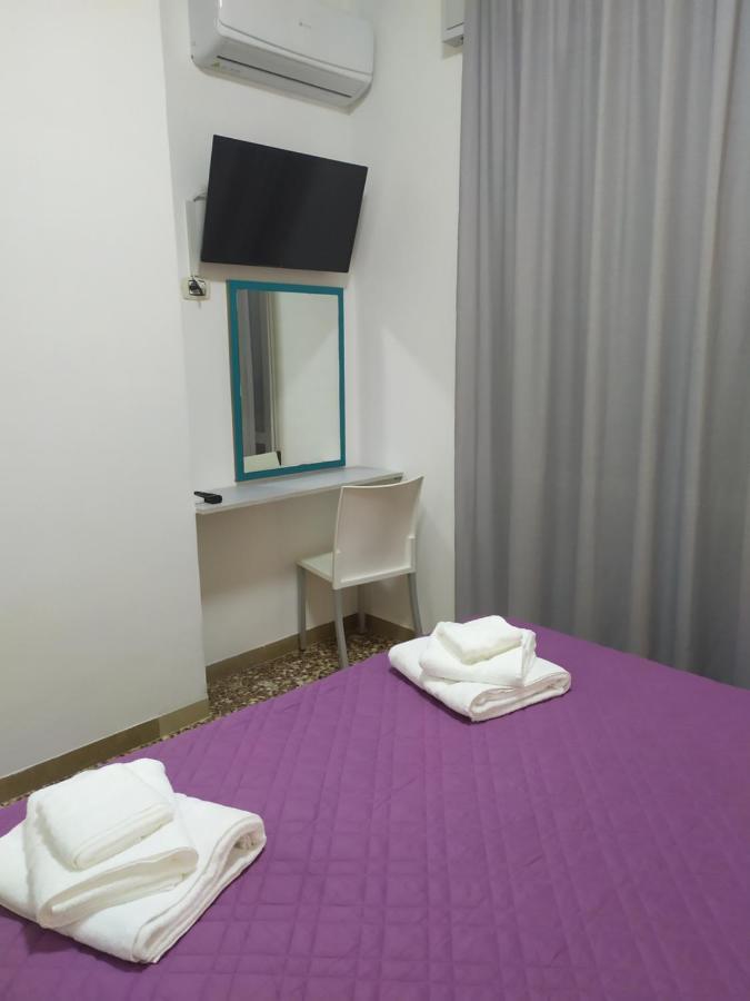 Hotel Madonna Del Pino แชร์เวีย ภายนอก รูปภาพ