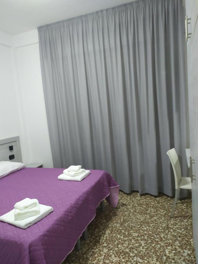 Hotel Madonna Del Pino แชร์เวีย ภายนอก รูปภาพ